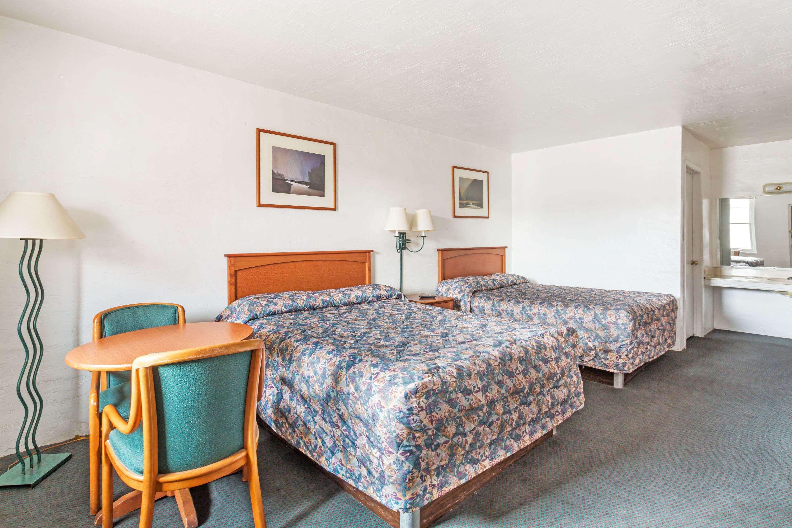 Americas Best Value Inn Wendover Eksteriør bilde