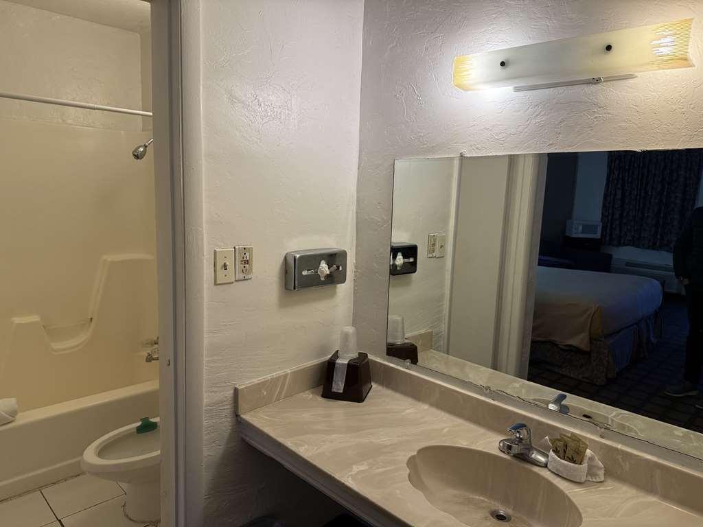 Americas Best Value Inn Wendover Rom bilde